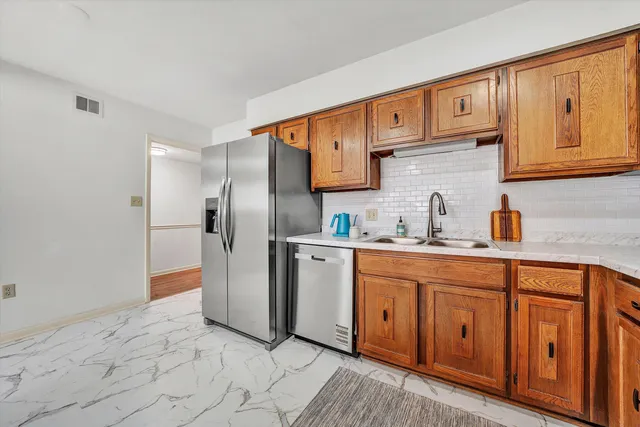 $189,900 | 5260 Cross Bow Circle, Unit 10D, Roanoke, VA 24018