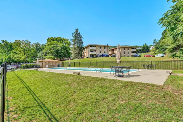 $189,900 | 5260 Cross Bow Circle, Unit 10D, Roanoke, VA 24018