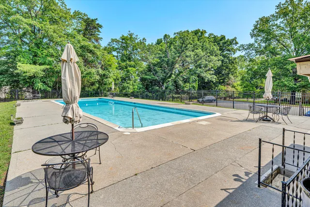 $189,900 | 5260 Cross Bow Circle, Unit 10D, Roanoke, VA 24018