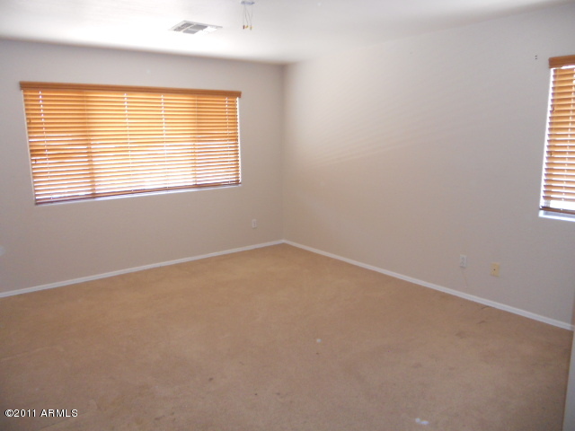 3350 East Powell Way Gilbert, AZ 85298 - Photo 15 of 25 Master bedroom