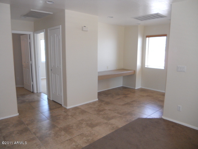 3350 East Powell Way Gilbert, AZ 85298 - Photo 17 of 25 Workspace