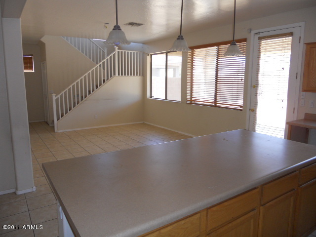 3350 East Powell Way Gilbert, AZ 85298 - Photo 3 of 25 Living area