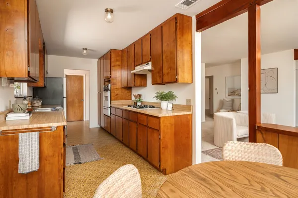 $2,195,000 | 5534 Calle Ocho, Carpinteria, CA 93013