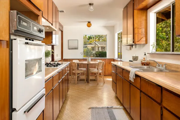 $2,195,000 | 5534 Calle Ocho, Carpinteria, CA 93013