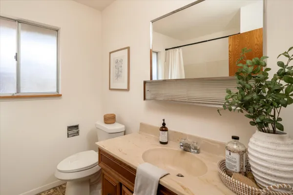 $2,195,000 | 5534 Calle Ocho, Carpinteria, CA 93013