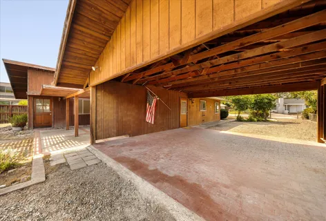 $2,195,000 | 5534 Calle Ocho, Carpinteria, CA 93013