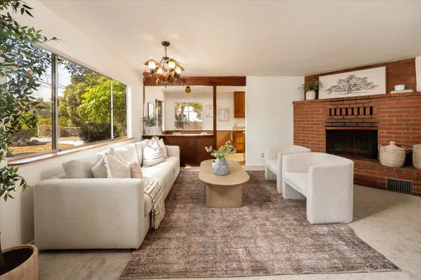 $2,195,000 | 5534 Calle Ocho, Carpinteria, CA 93013