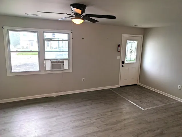 $2,350 | 950 North Brainard Street, Naperville, IL 60563