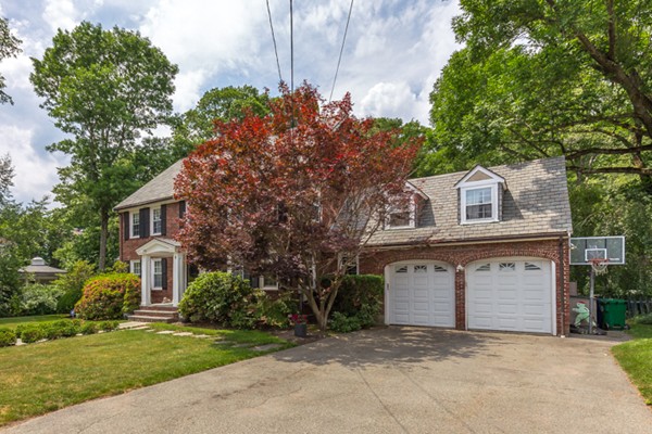23 Risley Road Newton, MA 02465 - Photo 3 of 18 Gallery Image 3
