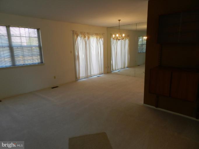 4022 Winlee Road Randallstown, MD 21133 - Photo 13 of 17 Living Room/Dining Room Combo