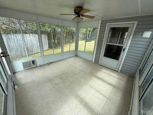 $2,550 | 3801 North 12th Avenue, Pensacola, FL 32503