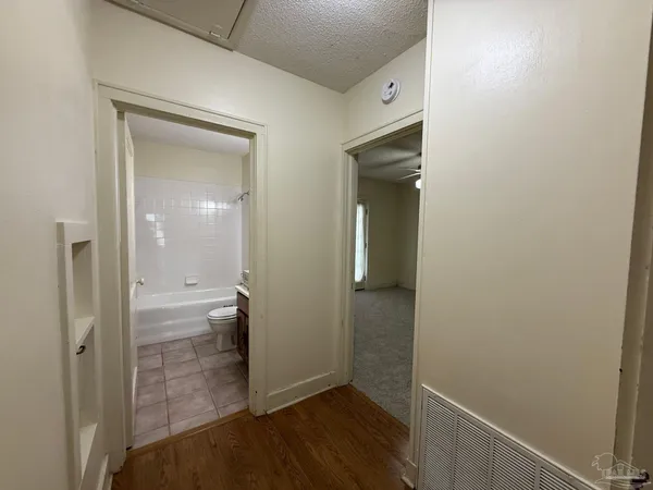 $2,550 | 3801 North 12th Avenue, Pensacola, FL 32503