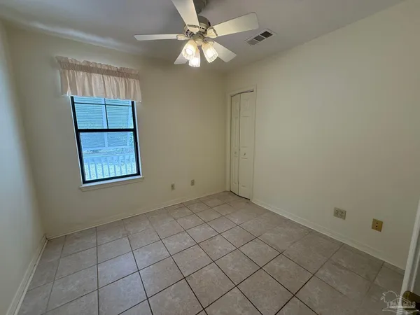 $2,550 | 3801 North 12th Avenue, Pensacola, FL 32503