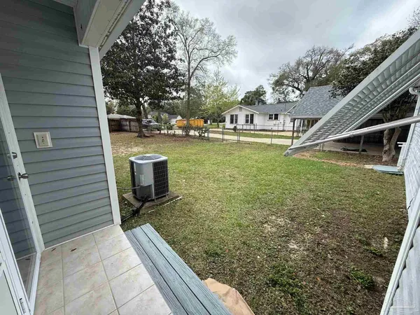 $2,550 | 3801 North 12th Avenue, Pensacola, FL 32503