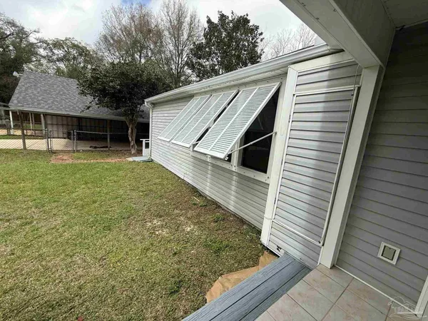 $2,550 | 3801 North 12th Avenue, Pensacola, FL 32503
