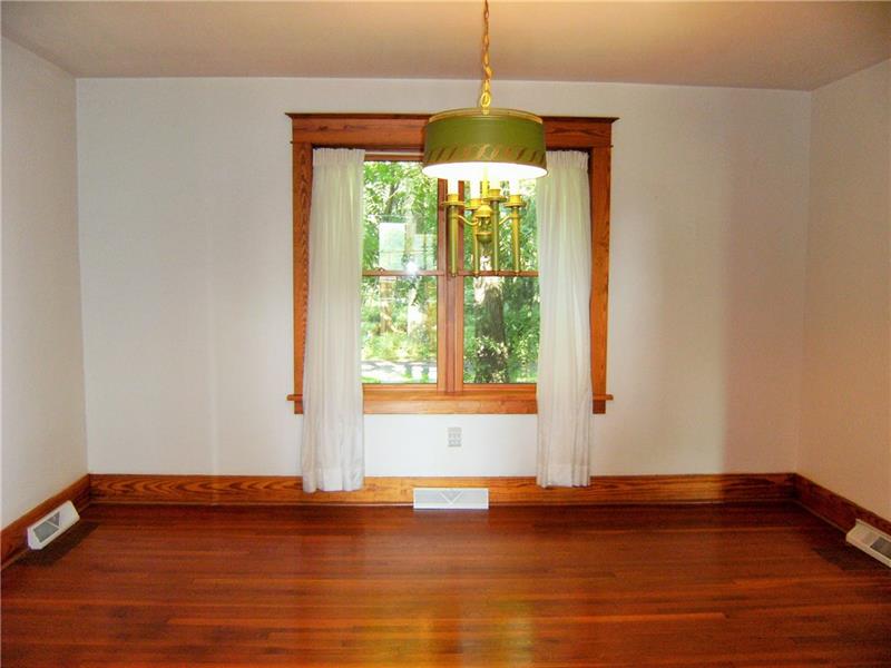 4155 Tuscarawas Road Beaver, PA 15009 - Photo 10 of 25 Dining Room