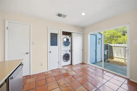 $214,900 | 1411 Gracy Farms Lane, Unit 52, Austin, TX 78758