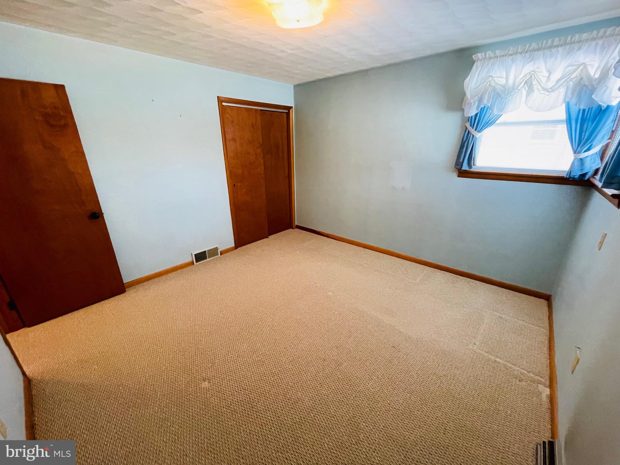 3521 Holly Road Dover, PA 17315 - Photo 11 of 20 Gallery Image 11