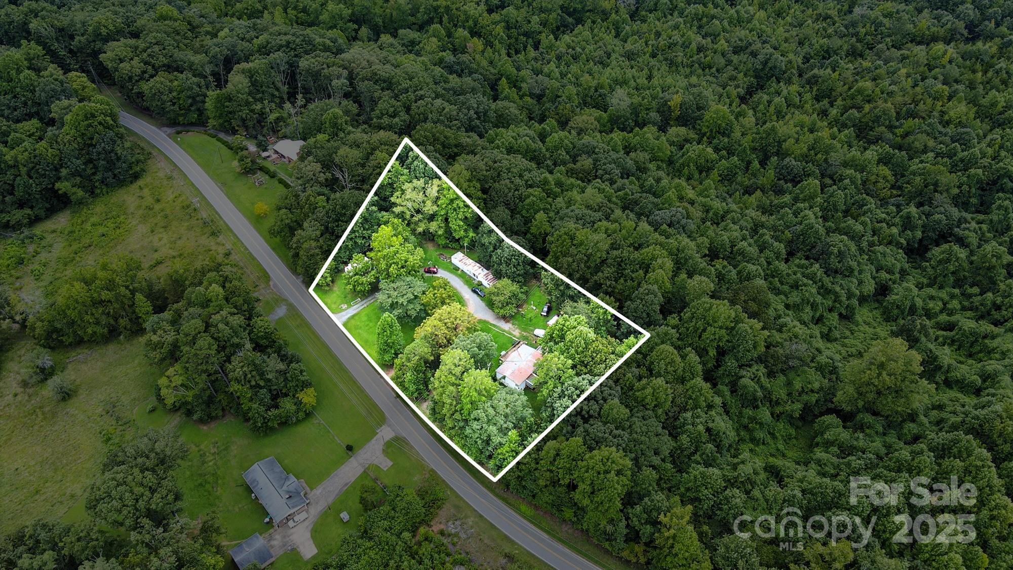 450 Dixon School Road Kings Mountain, NC 28086 - Photo 2 of 22 a view of a garden