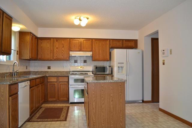 1568 Raspberry Court Columbus, OH 43204 - Photo 8 of 18 Gallery Image 8