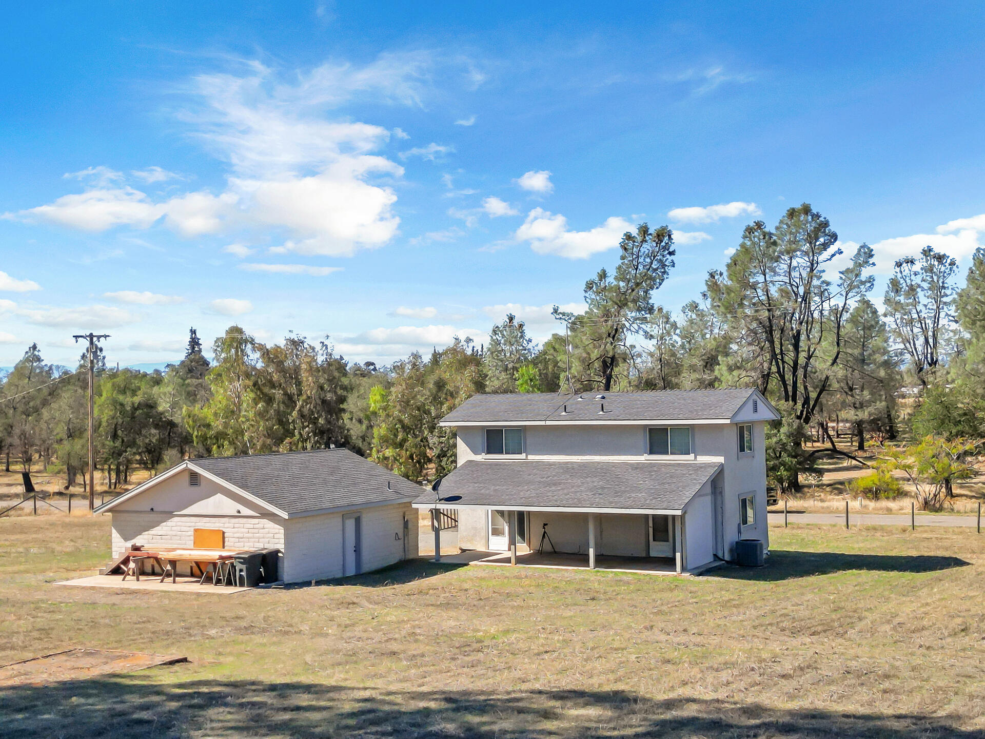 15557 Cloverdale Road Anderson, CA 96007 - Photo 4 of 37 15557CloverdaleRoad-39