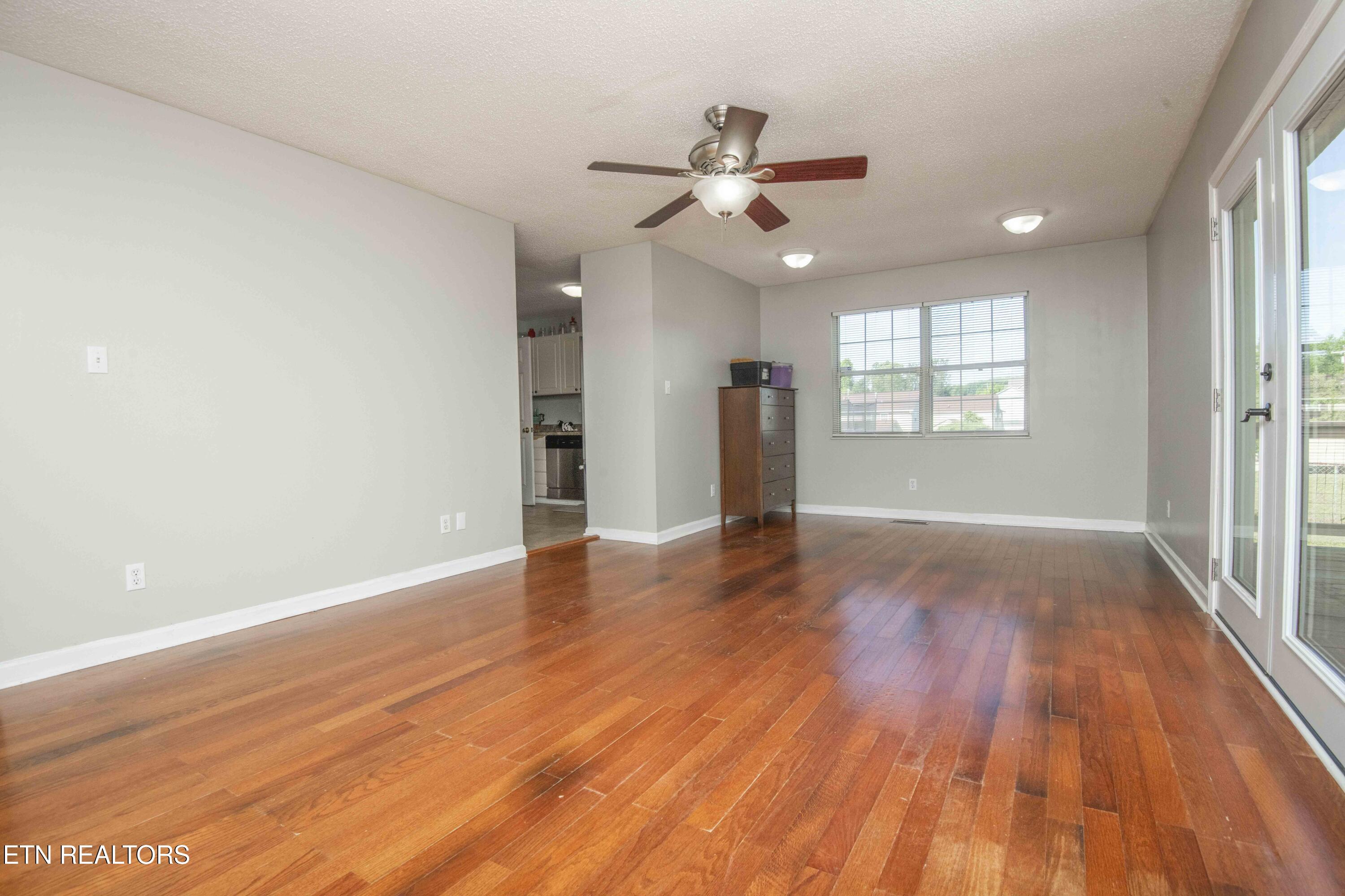 1104 Swan Pond Cir Road Harriman, TN 37748 - Photo 20 of 40 living