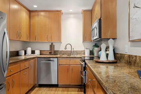 $945,000 | 1701 Anacapa Street, Unit 20, Santa Barbara, CA 93101