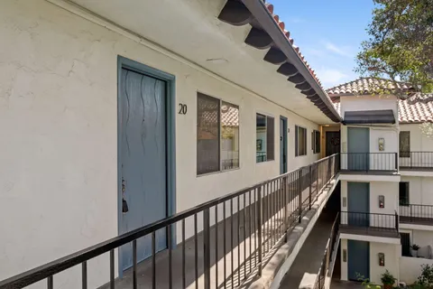 $945,000 | 1701 Anacapa Street, Unit 20, Santa Barbara, CA 93101