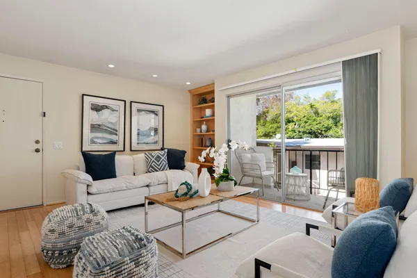 $945,000 | 1701 Anacapa Street, Unit 20, Santa Barbara, CA 93101