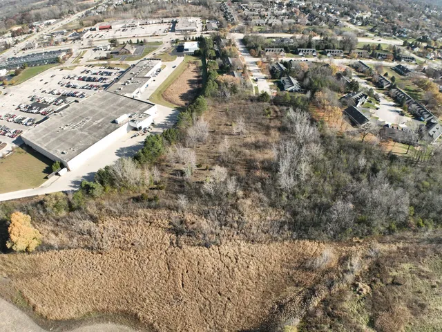 $725,000 | Lt7 West Terrace Drive, Franklin, WI 53132