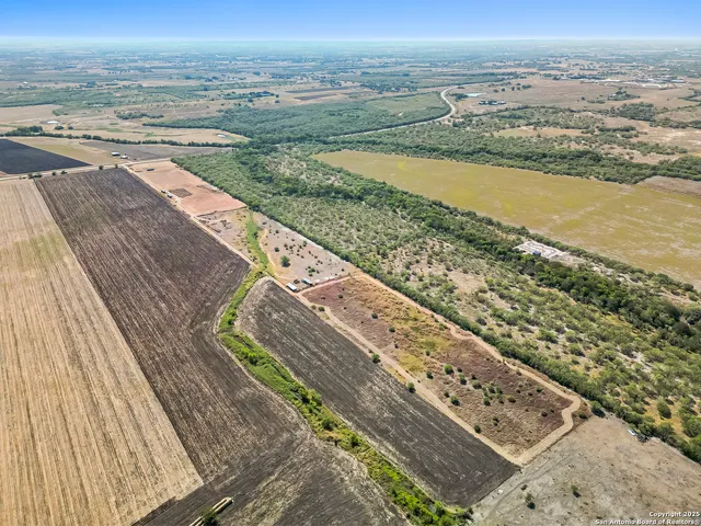 $950,000 | 2415 Farm To Market Road 1518, St. Hedwig, TX 78152