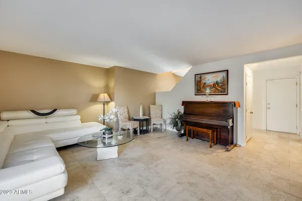 $3,500 | 2022 East Wahalla Lane, Phoenix, AZ 85024