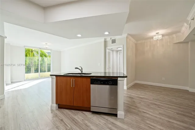 $560,000 | 600 South Dixie Highway, Unit 237, West Palm Beach, FL 33401