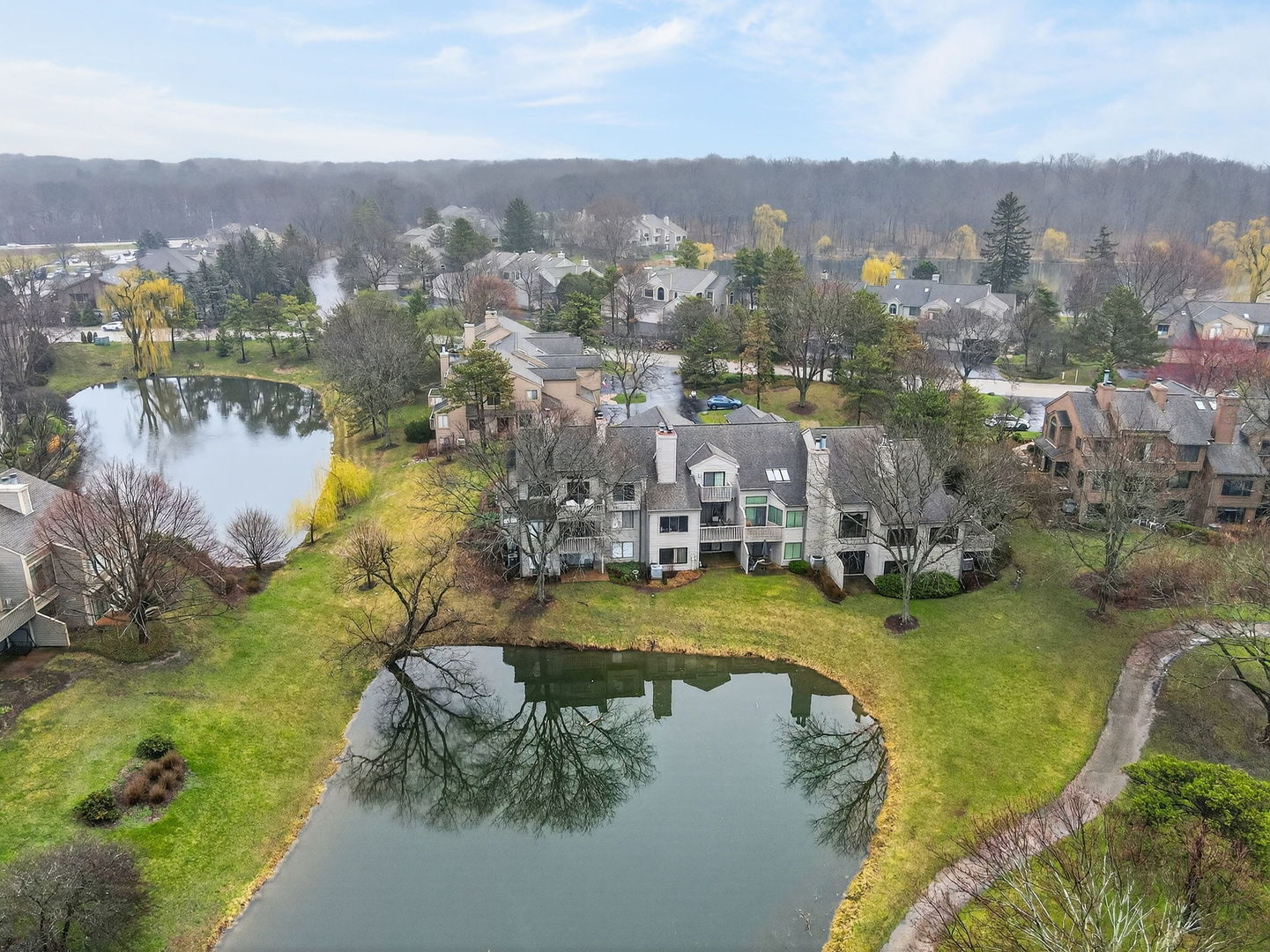 962 Shoreline Road, Unit 898 Lake Barrington, IL 60010 - Photo 3 of 19