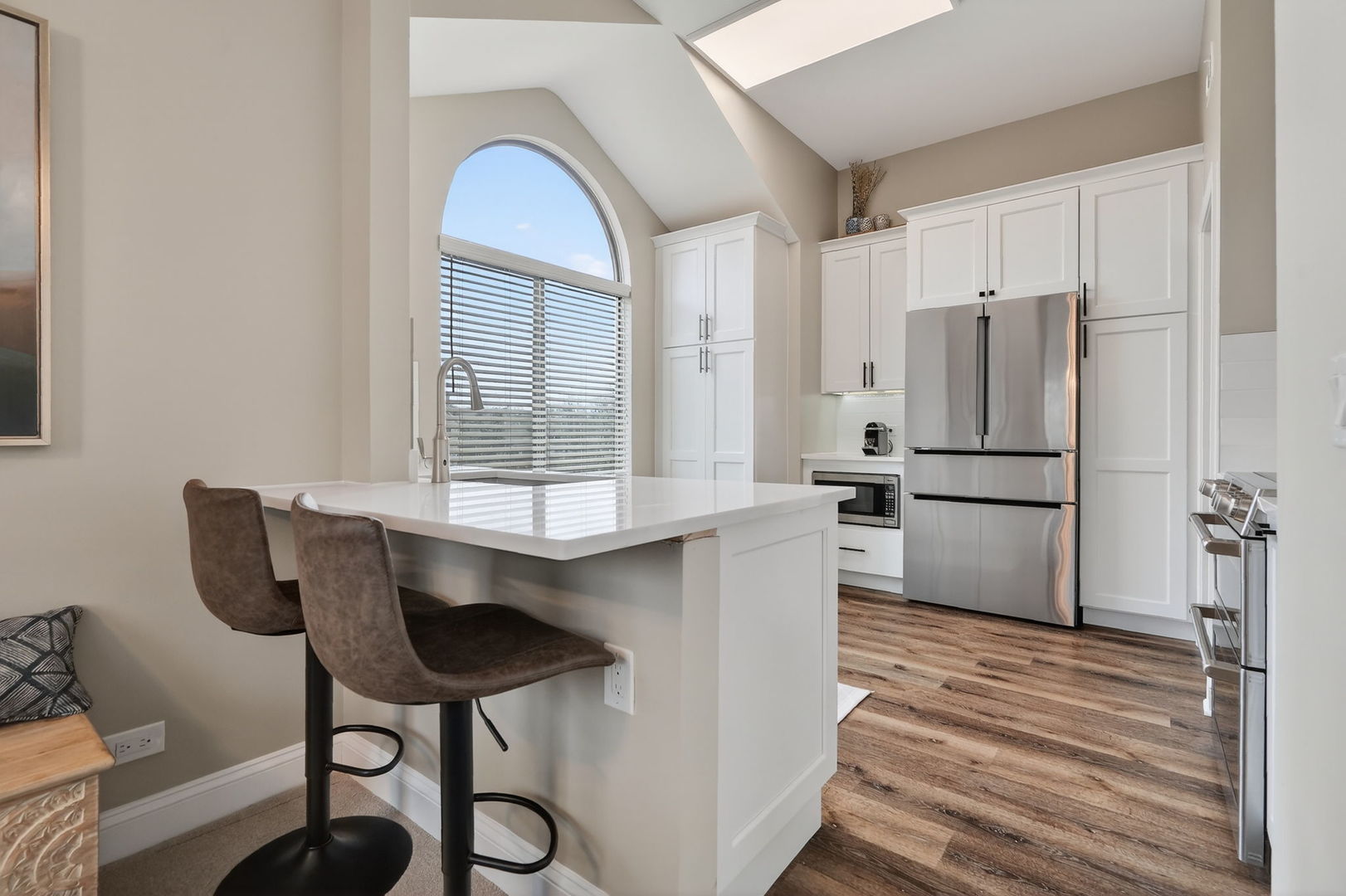 962 Shoreline Road, Unit 898 Lake Barrington, IL 60010 - Photo 4 of 19