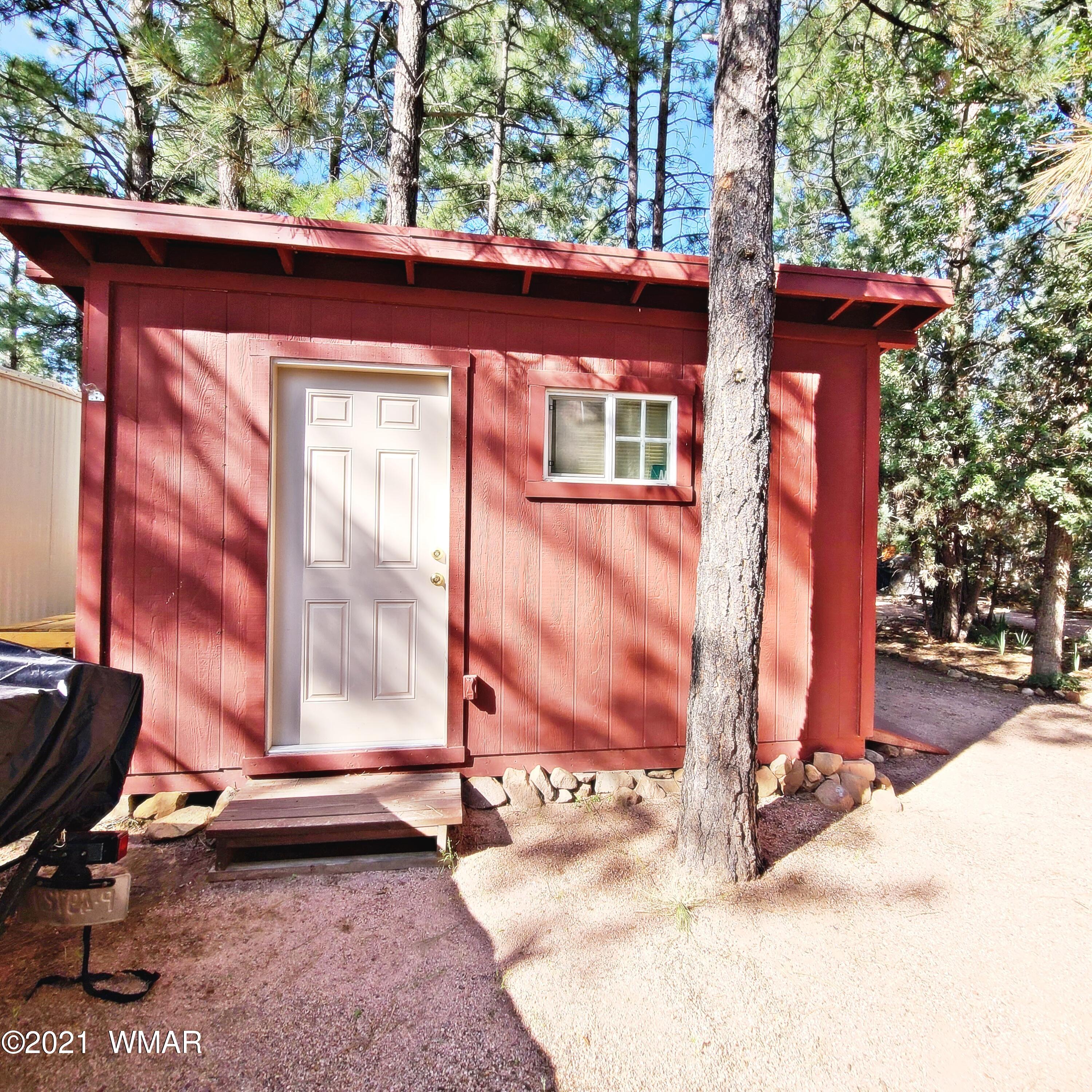 2866 Big Pine Road Overgaard, AZ 85933 - Photo 8 of 44