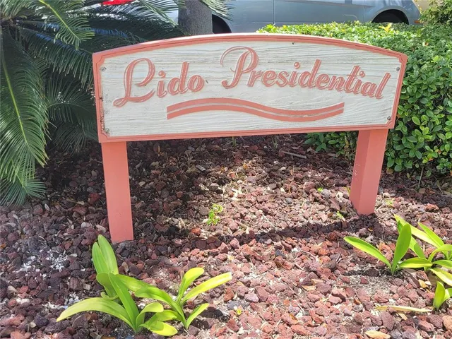 $525,000 | 845 Benjamin Franklin Drive, Unit 101, Sarasota, FL 34236