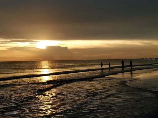 $525,000 | 845 Benjamin Franklin Drive, Unit 101, Sarasota, FL 34236