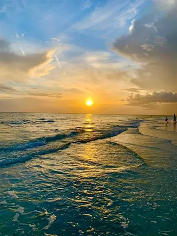 $525,000 | 845 Benjamin Franklin Drive, Unit 101, Sarasota, FL 34236