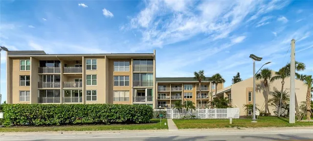 $525,000 | 845 Benjamin Franklin Drive, Unit 101, Sarasota, FL 34236