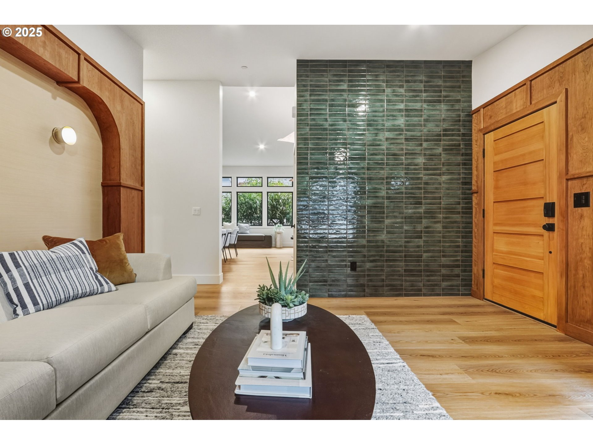 8014 Southwest 54th Avenue Portland, OR 97219 - Photo 8 of 44