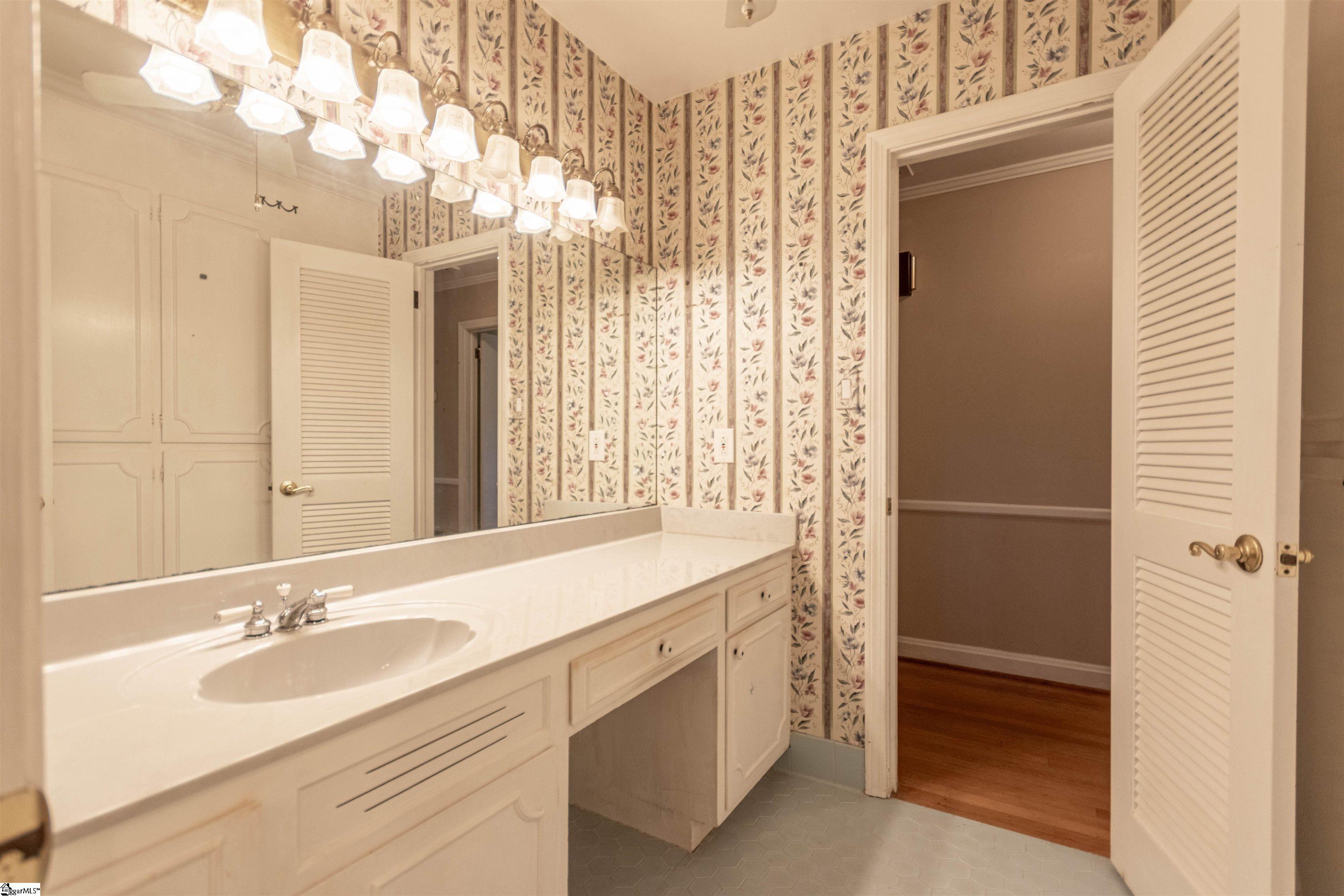 220 Buckingham Road Greenville, SC 29607 - Photo 20 of 28