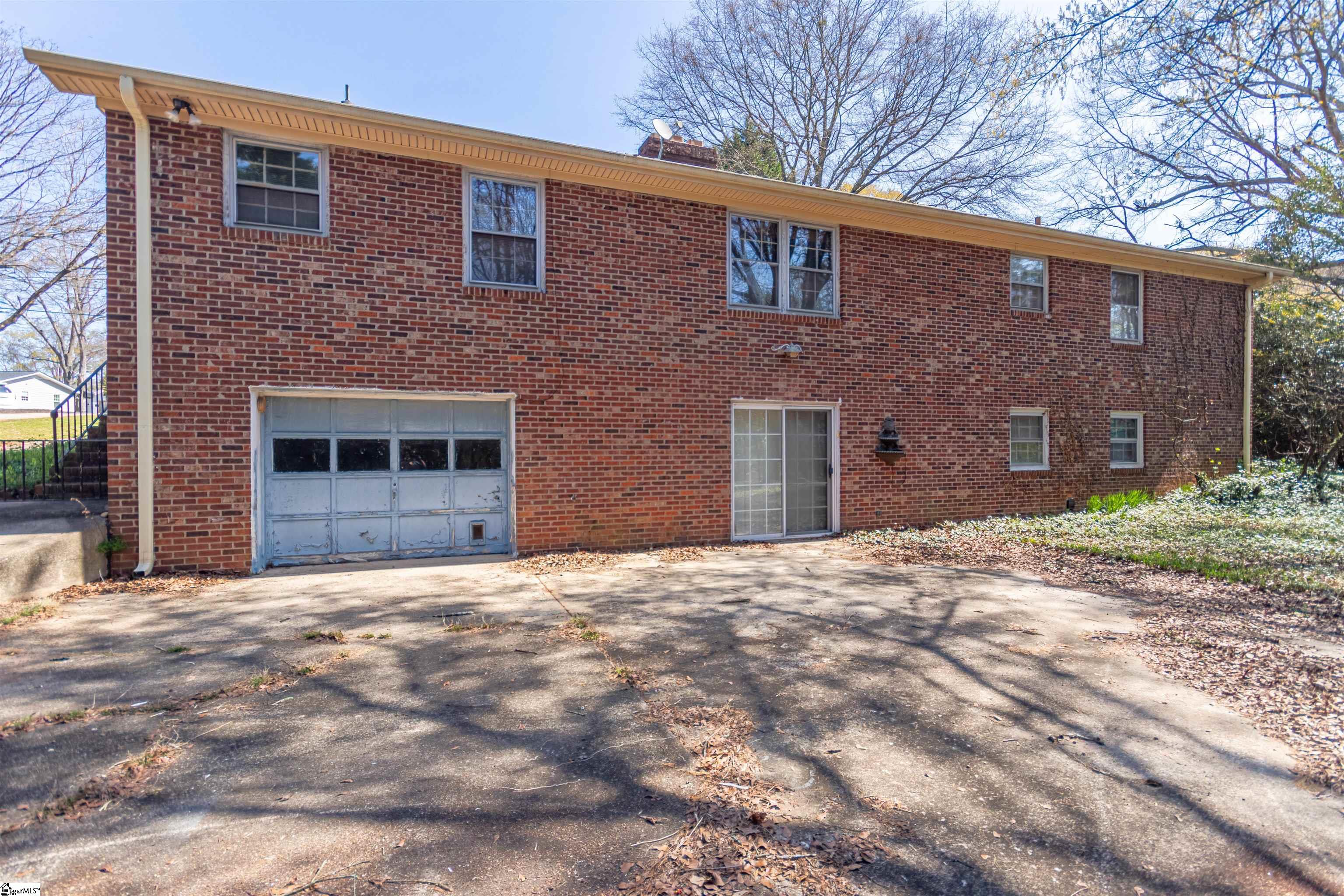 220 Buckingham Road Greenville, SC 29607 - Photo 27 of 28