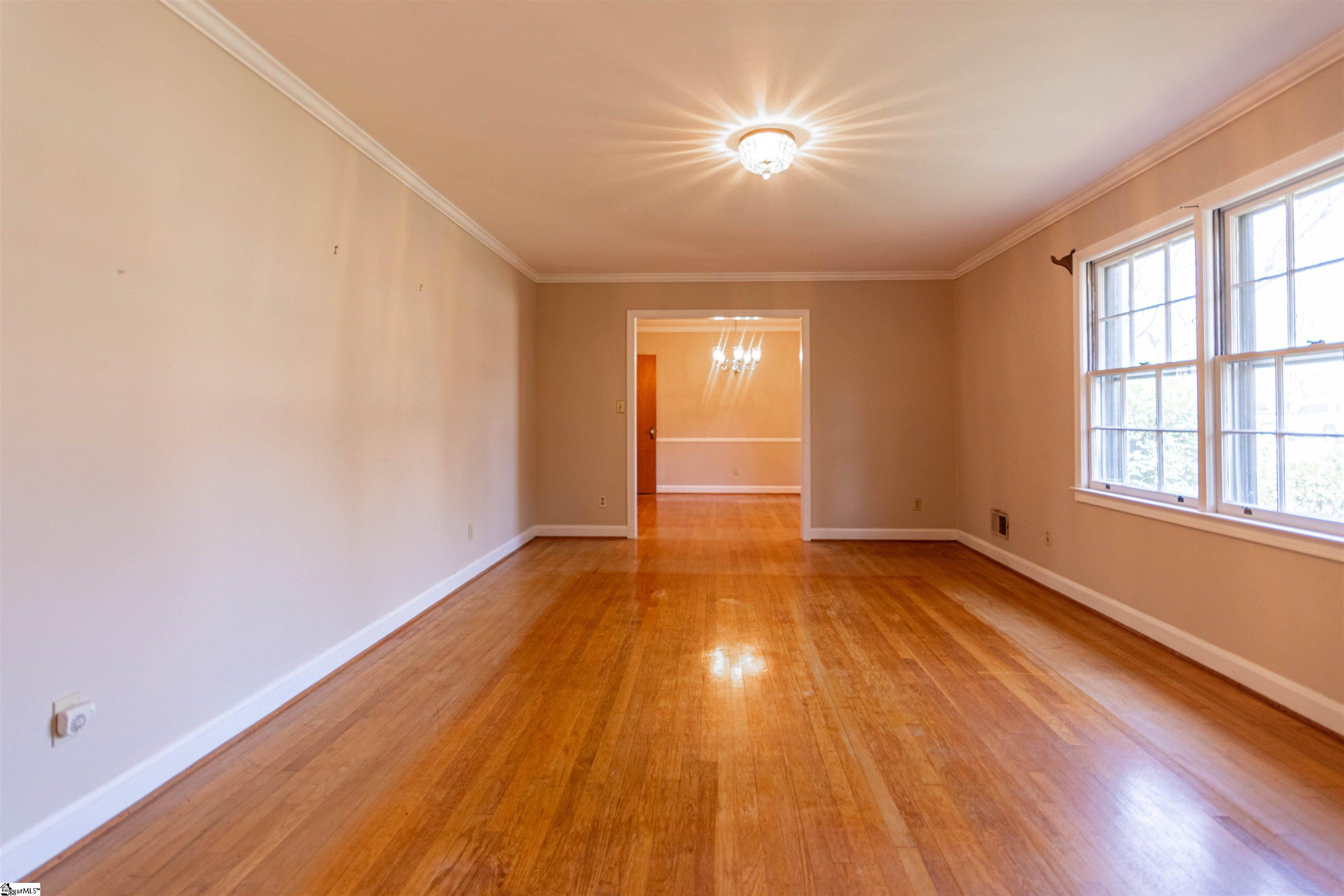 220 Buckingham Road Greenville, SC 29607 - Photo 4 of 28
