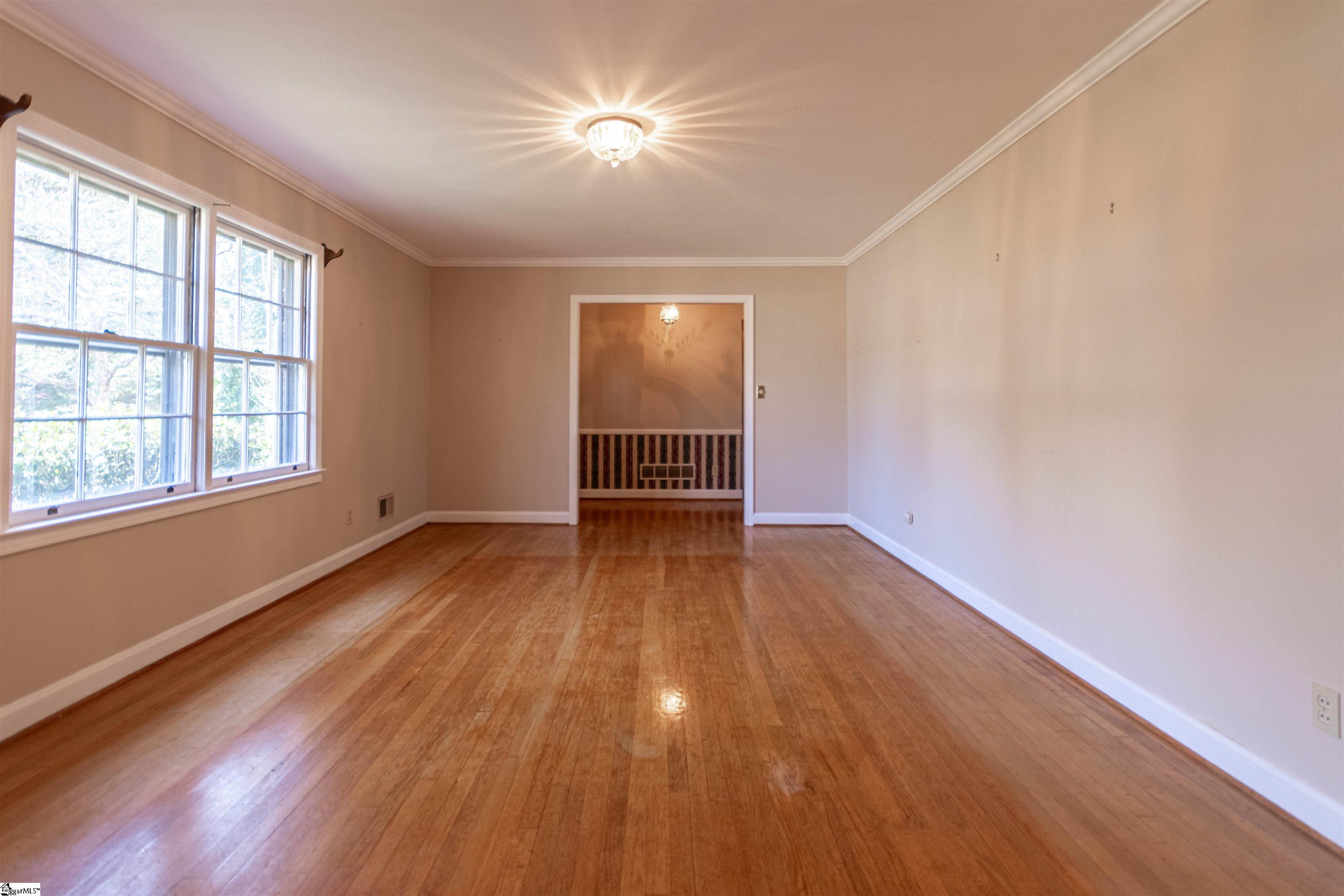 220 Buckingham Road Greenville, SC 29607 - Photo 5 of 28