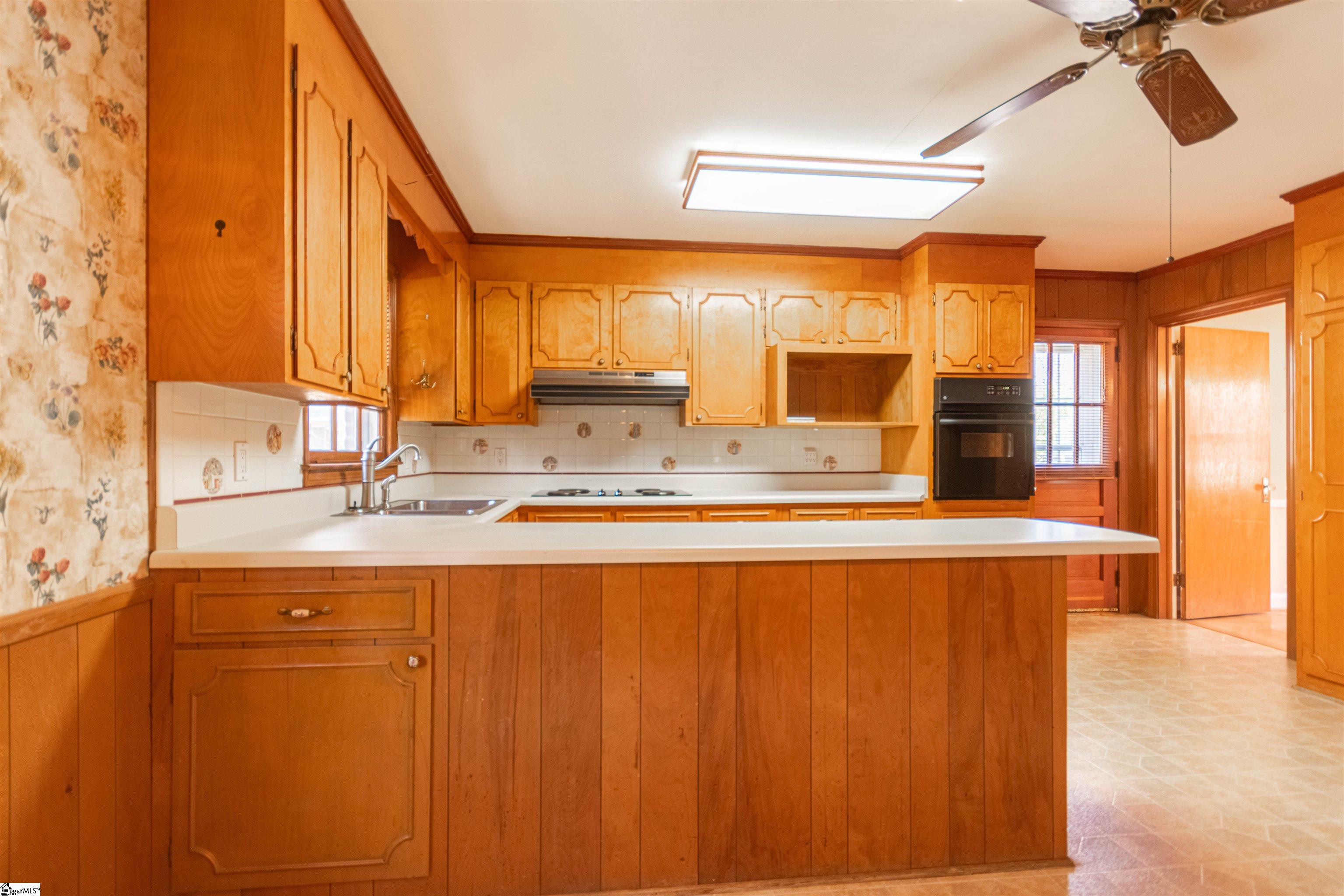 220 Buckingham Road Greenville, SC 29607 - Photo 10 of 28