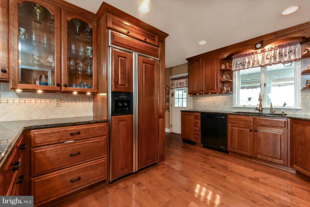 1701 Perryville Road Perryville, MD 21903 - Photo 20 of 30 Built In Refrigerator And Beautiful Hardwood Floor