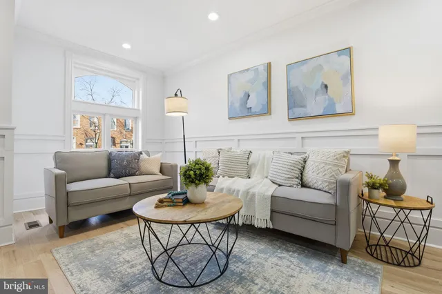 $565,000 | 627 South Lakewood Avenue, Baltimore, MD 21224