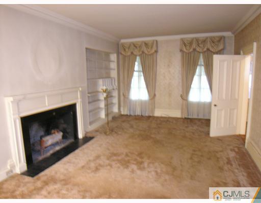 23 Pennington Road New Brunswick, NJ 08901 - Photo 5 of 10