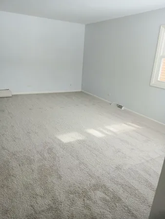 $2,800 | 1388 Gardina Vista, Crystal Lake, IL 60014